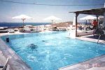 Mama's Pension - Mykonos Rooms & Apartments with a restaurant
